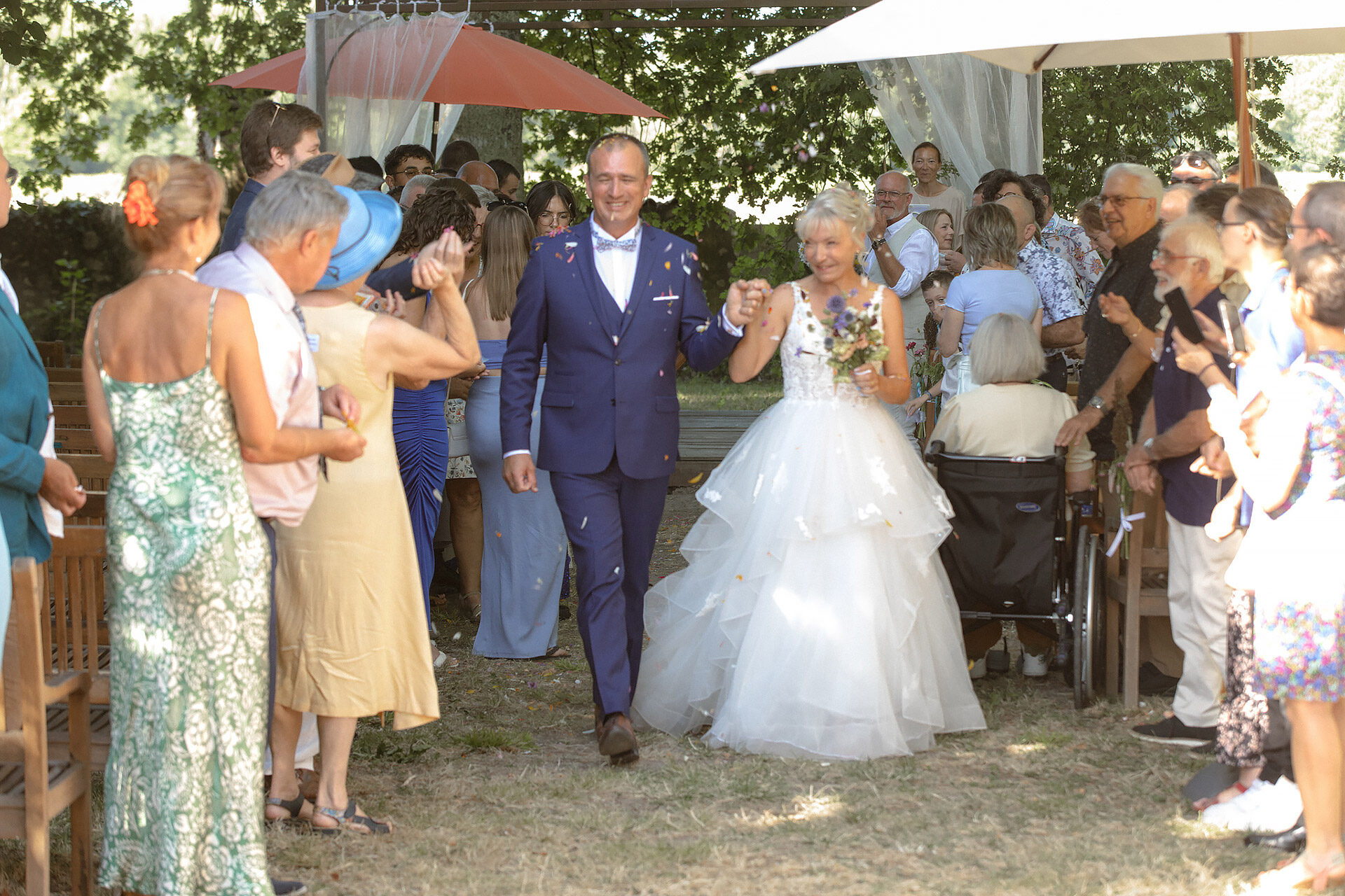 Vue aérienne d'un mariage en Haute-Gironde, photographe Studio B07